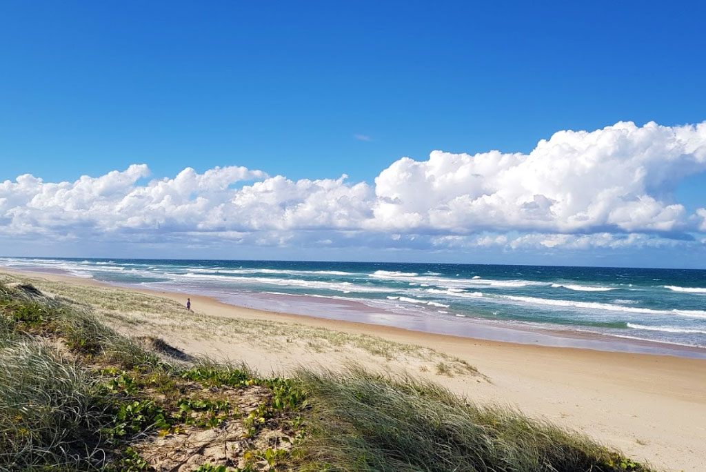 castaways beach accommodation