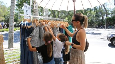 Experience Hastings Street Noosa